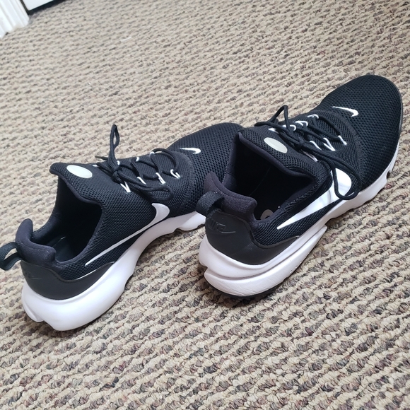black nike presto fly
